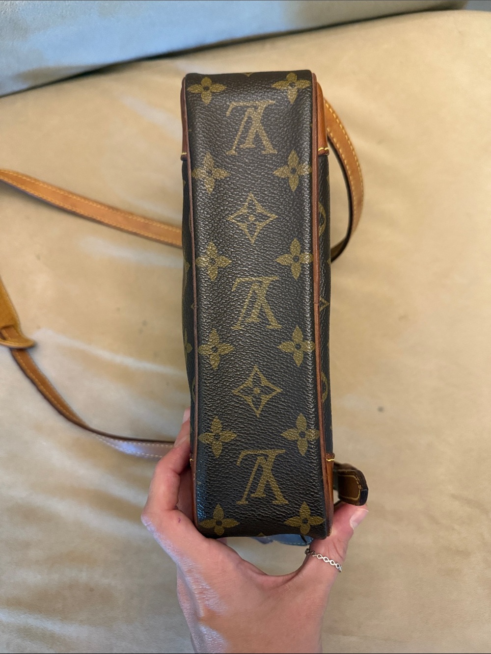 Louis Vuitton Monogram Trocadero 23 - Picture 6 of 9
